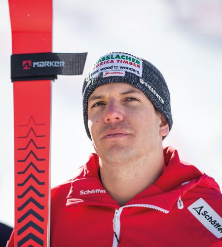 Markus Salcher mit Ski
