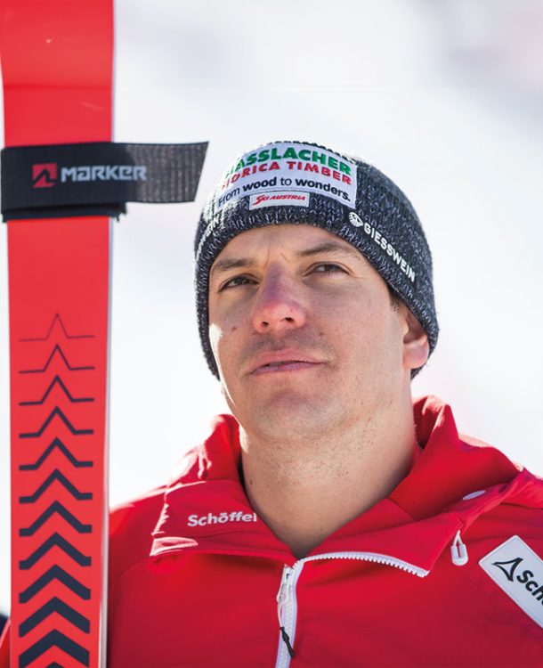 Markus Salcher mit Ski