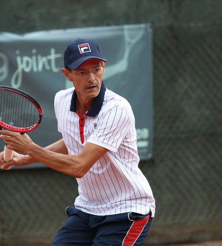 Hannes Lienbacher beim Tennisspielen